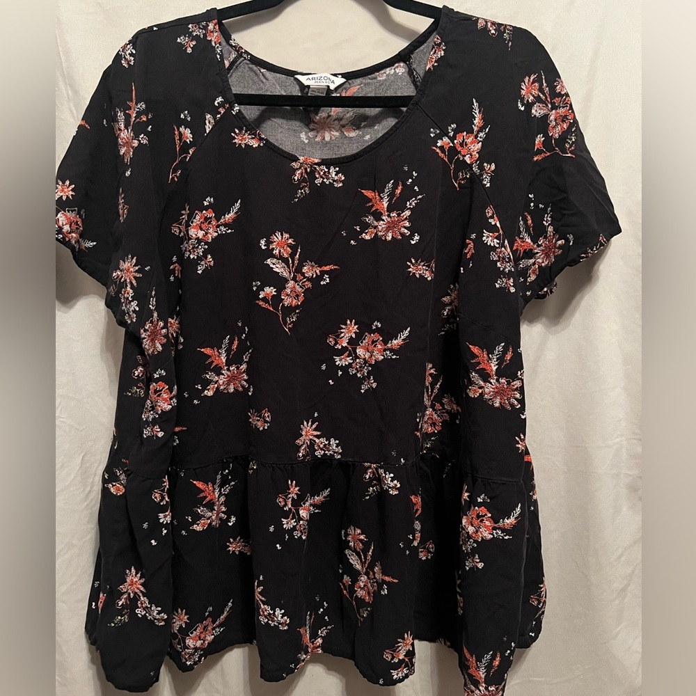 Floral Peplum Top - Arizona Jeans Co